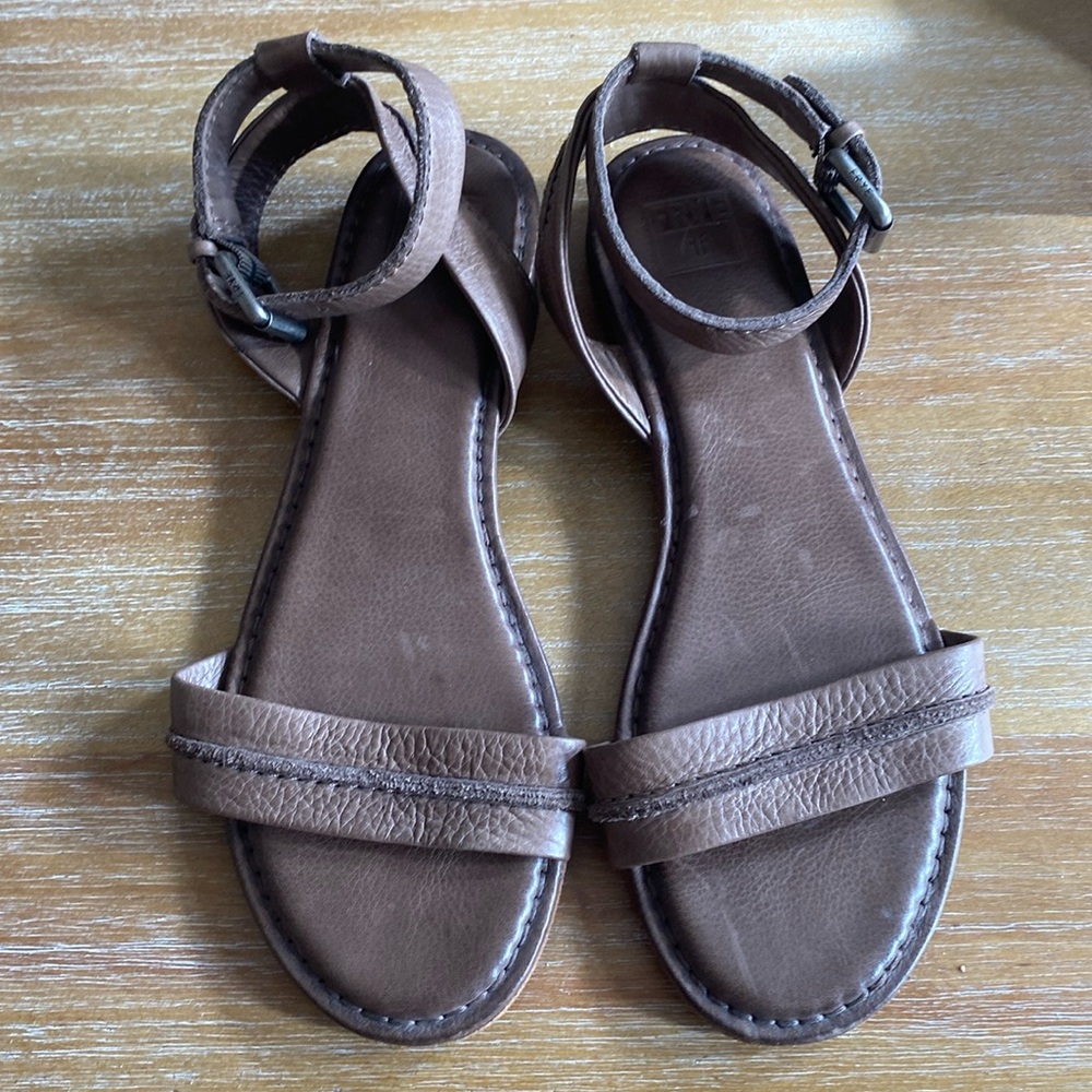 Frye Philip Seam Ankle Strap Leather Sandals